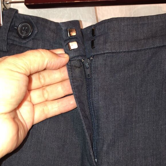 LOFT 6 Denim Like Chambray Navy Cotton Dress Shorts - Picture 4 of 11